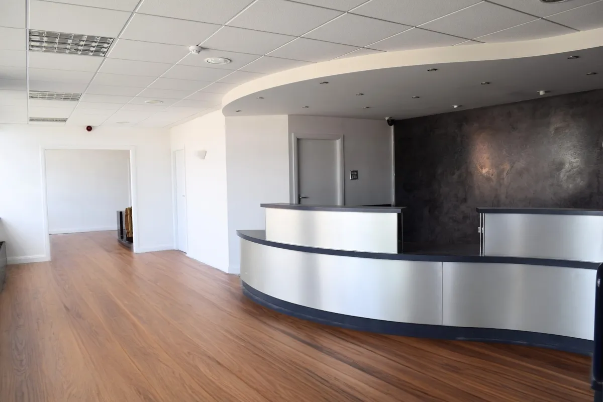 Office in Blackburn - photo 2